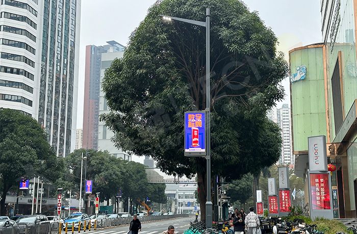 人工智能技術(shù)的發(fā)展下，燈桿屏將如何發(fā)展