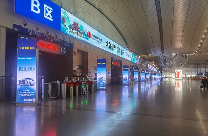 LED廣告機(jī)是否有必要帶光感功能呢？