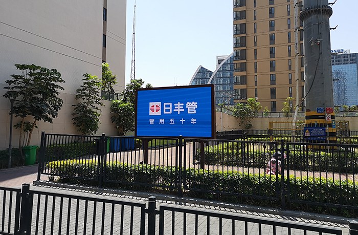 立柱的戶外LED廣告機需要非常注意什么？